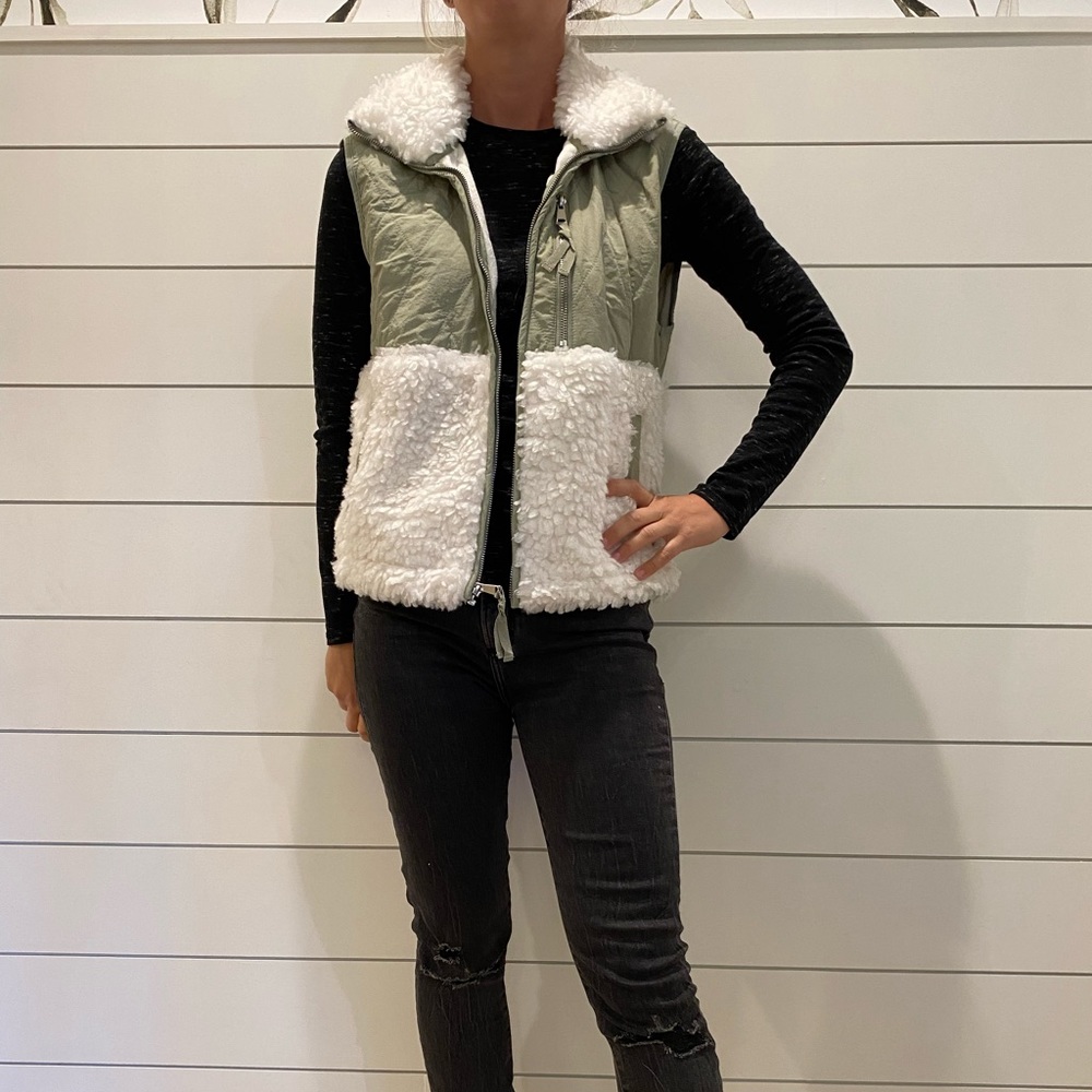 3/$30 Abercrombie Shearling Vest